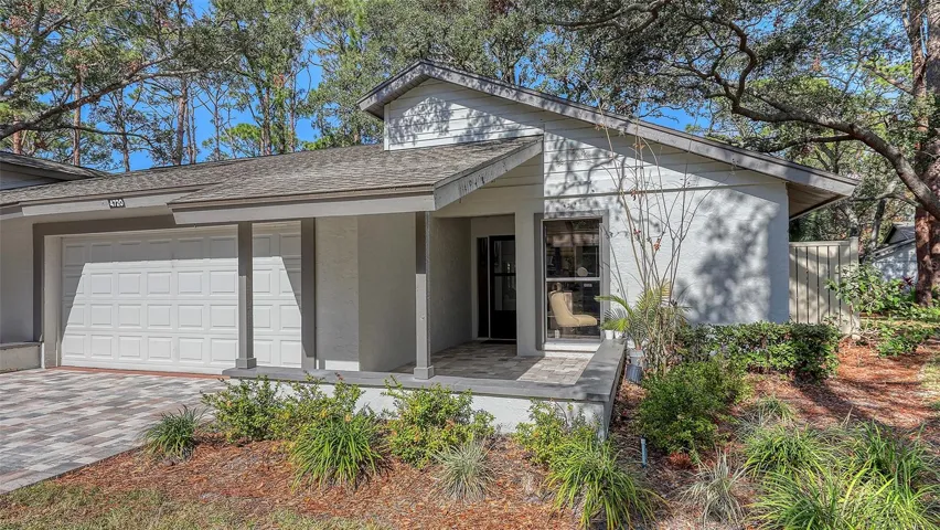 Welcome to Oak Forest Villas!