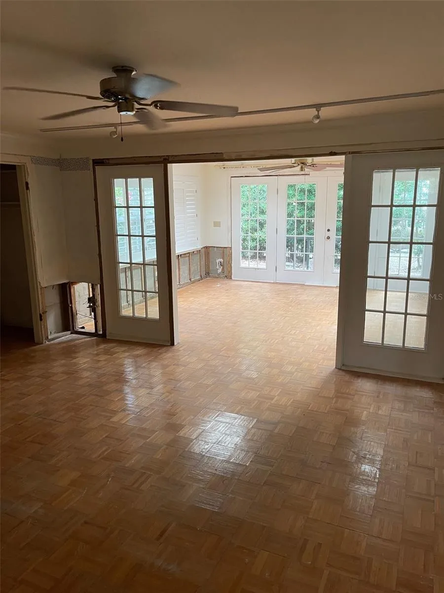 200 Carmona Way Ne, Saint Petersburg, Florida 33704, ,Land,For Sale,CARMONA,TB8331802