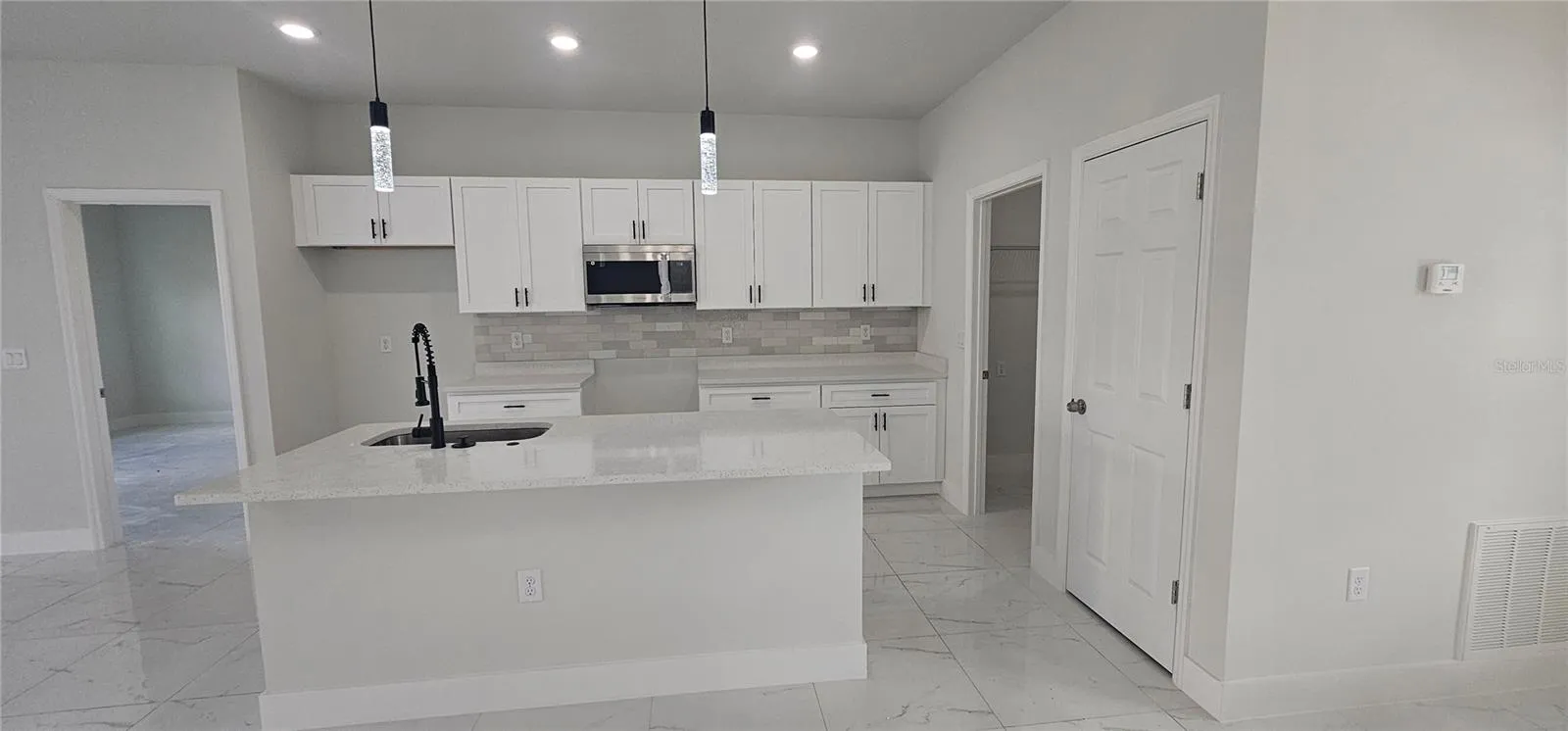 605 Raven Ct, Kissimmee, Florida 34759, 4 Bedrooms Bedrooms, ,2 BathroomsBathrooms,Residential,For Sale,RAVEN,S5117379