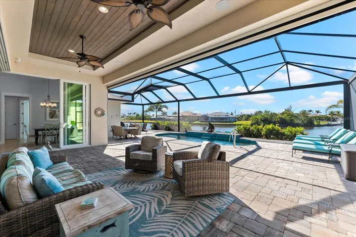 Spacious Lanai