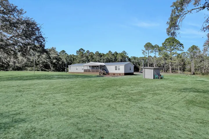 Grass is Virtually Staged
