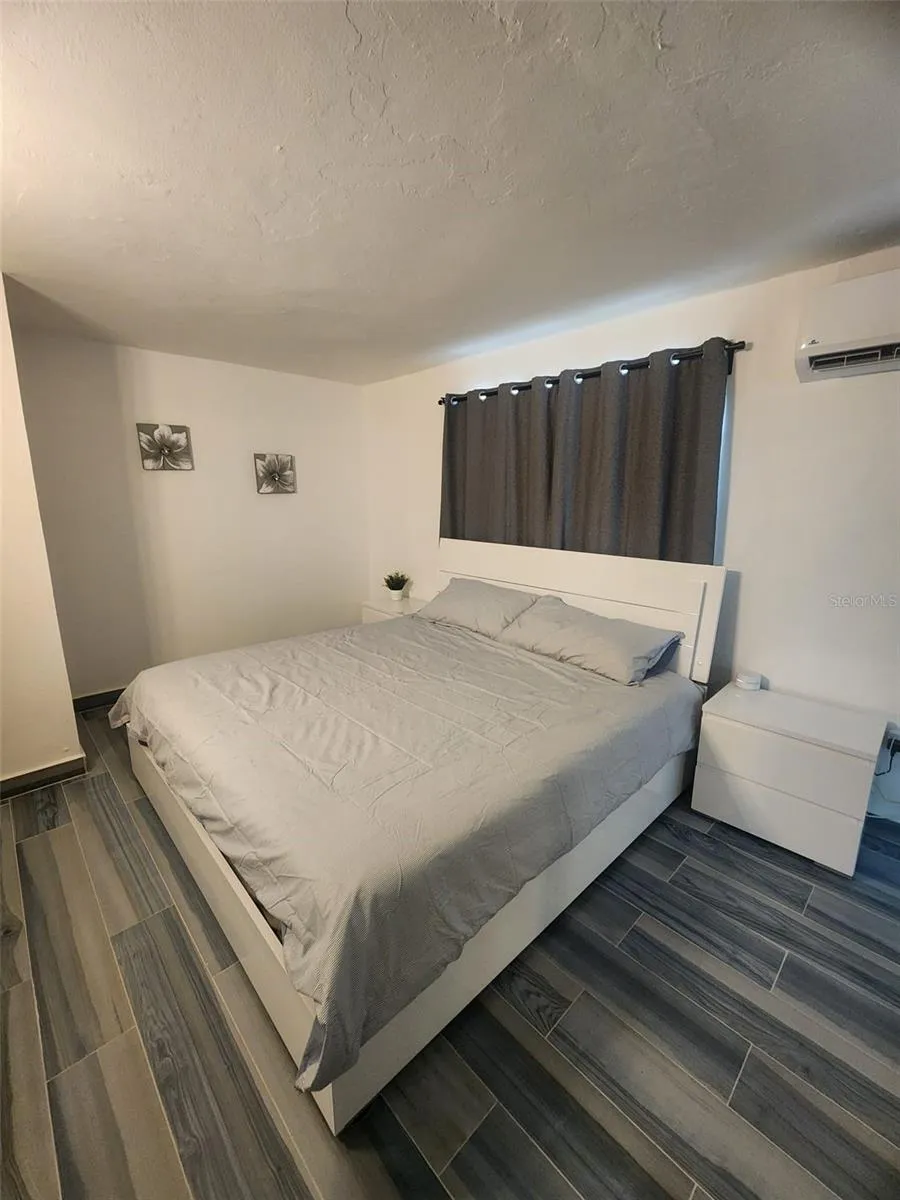 Main House Room 2