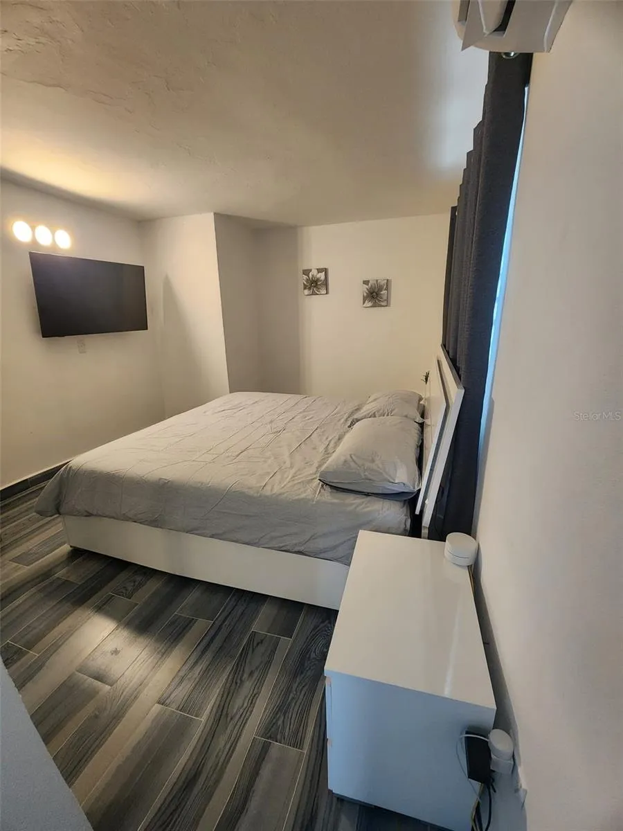Main House Room 2