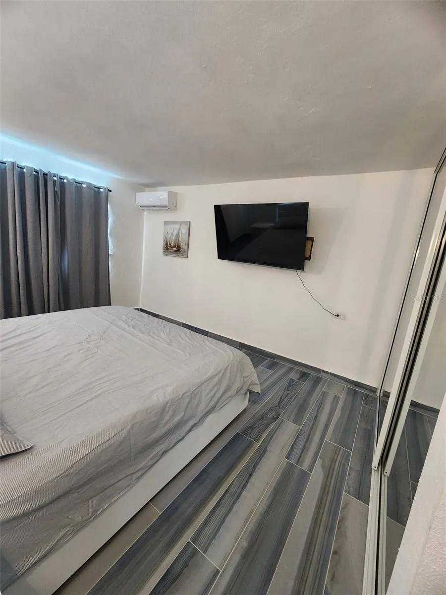 Main House Room 1