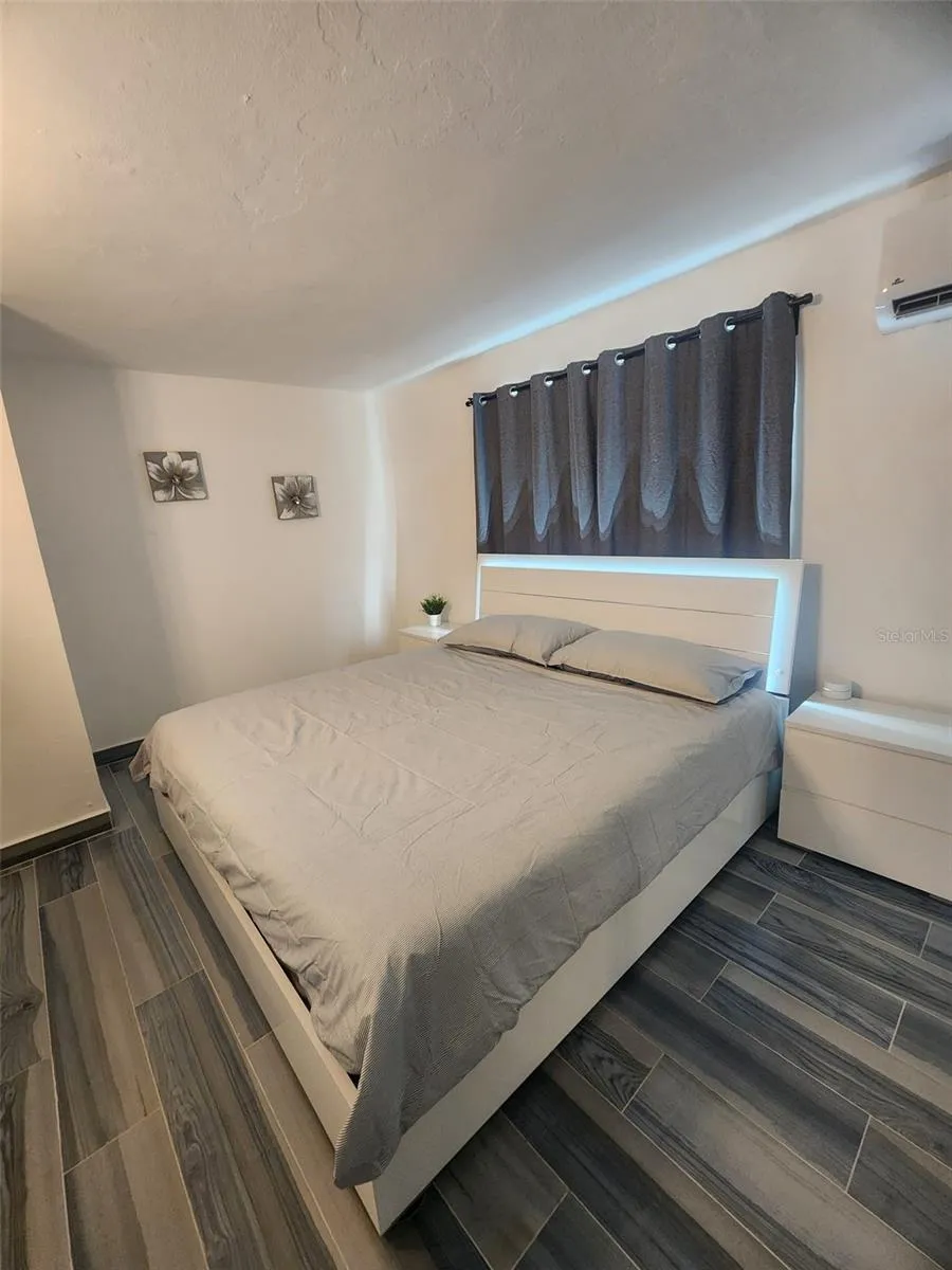 Main House Room 2