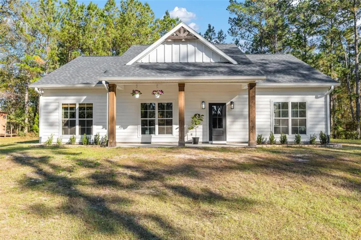 Elegant country home built in 2021.