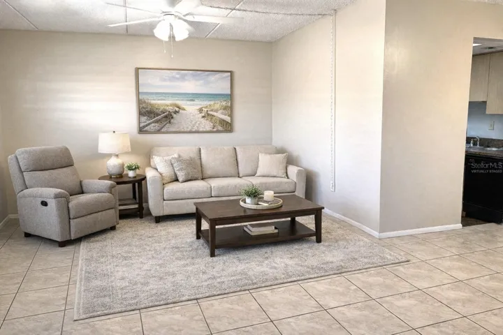 Living room virtually staged with CHAT GPT