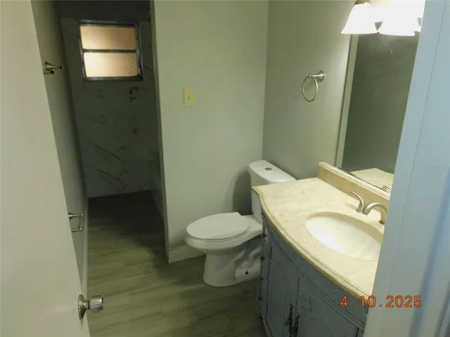 BATHROOM 2