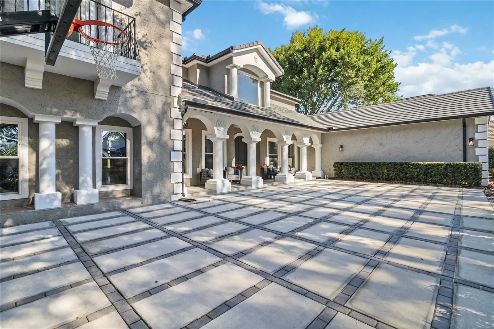 6025 Lady Bet Dr, Orlando, Florida 32819, 4 Bedrooms Bedrooms, ,5 BathroomsBathrooms,Residential,For Sale,LADY BET,O6268221