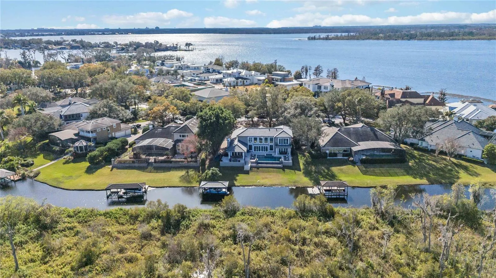 6025 Lady Bet Dr, Orlando, Florida 32819, 4 Bedrooms Bedrooms, ,5 BathroomsBathrooms,Residential,For Sale,LADY BET,O6268221