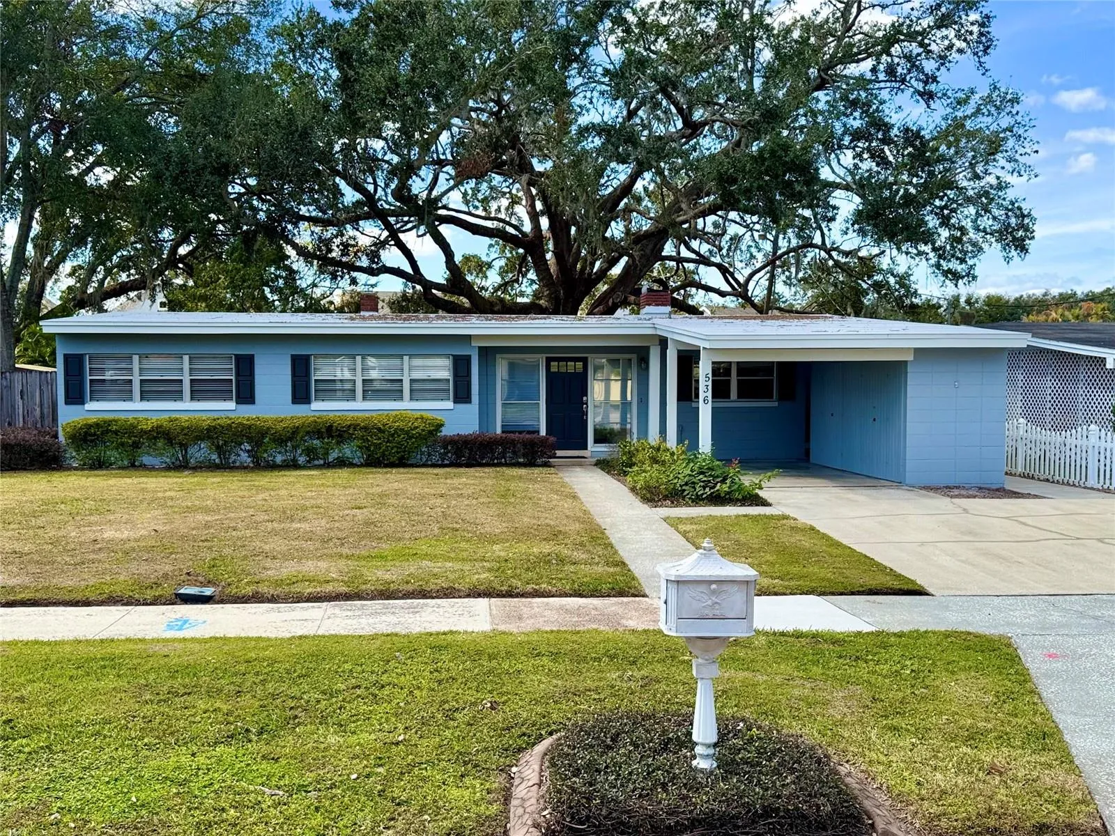 536 Palm Dr, Winter Garden, Florida 34787, 4 Bedrooms Bedrooms, ,2 BathroomsBathrooms,Residential,For Sale,PALM,O6268347