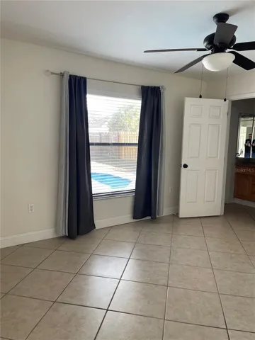 MASTER ROOM