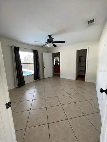 MASTER ROOM