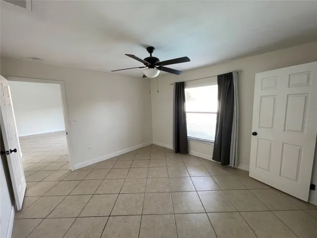 MASTER ROOM
