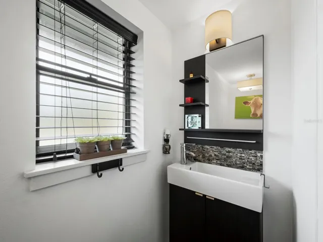 Updated Laundry/Half Bath