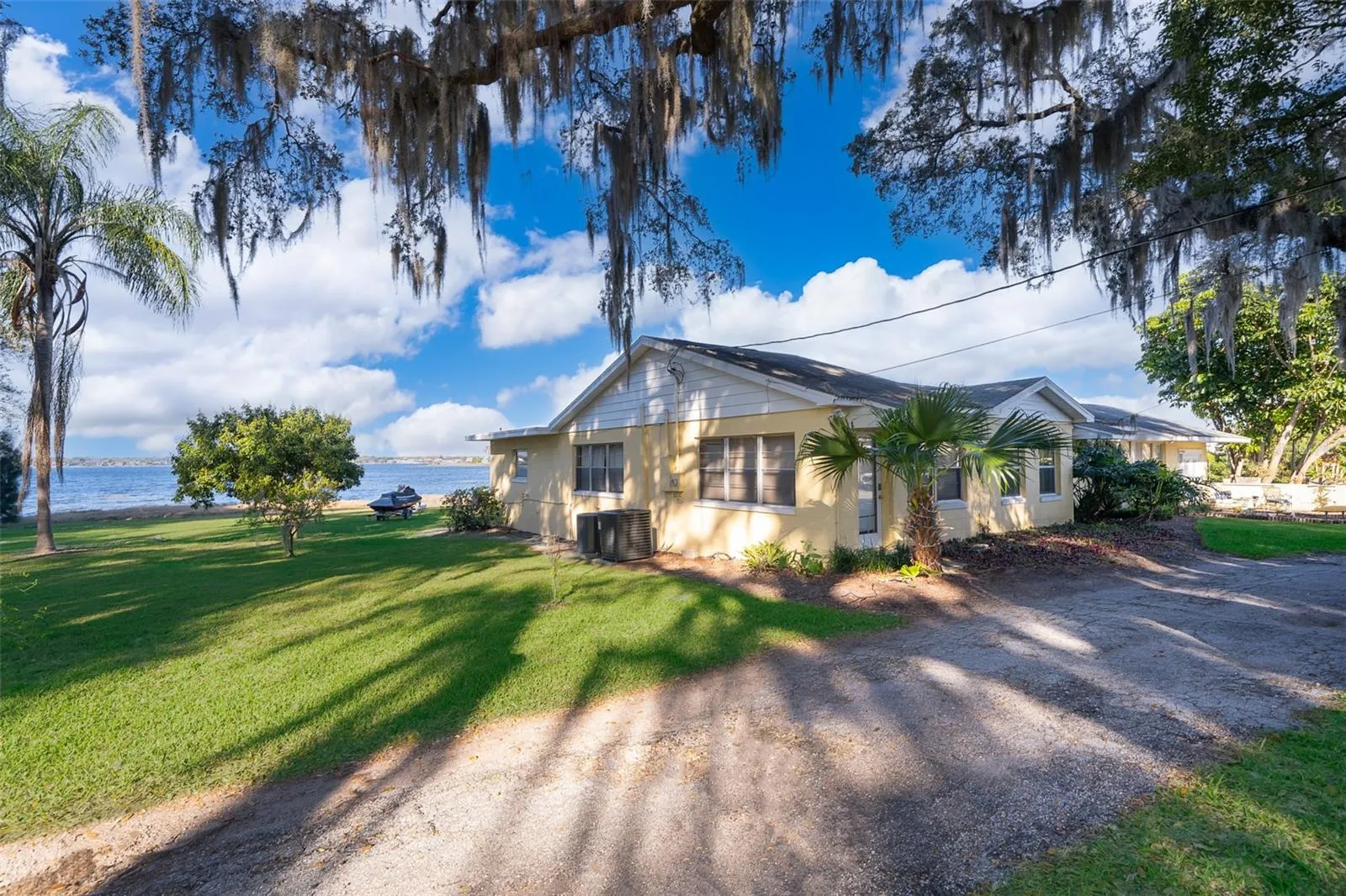 9000 Ogilvie Dr, Orlando, Florida 32819, 5 Bedrooms Bedrooms, ,4 BathroomsBathrooms,Residential,For Sale,OGILVIE,O6269234