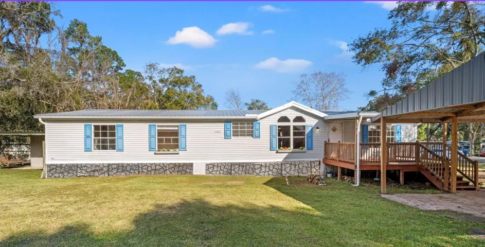 Welcome home to your new large 1800+ square feet manufactured home