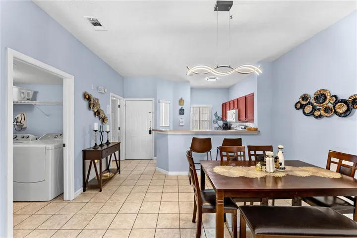Entrance/ Dining