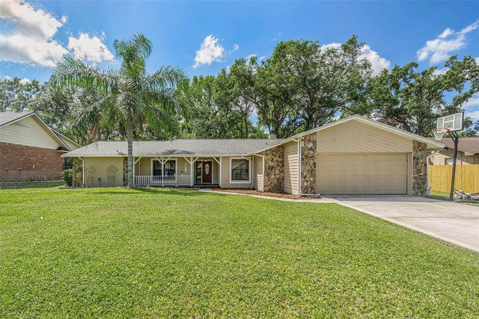 823 Scenic Heights Dr, Brandon, Florida 33511, 4 Bedrooms Bedrooms, ,2 BathroomsBathrooms,Residential,For Sale,SCENIC HEIGHTS,TB8338241