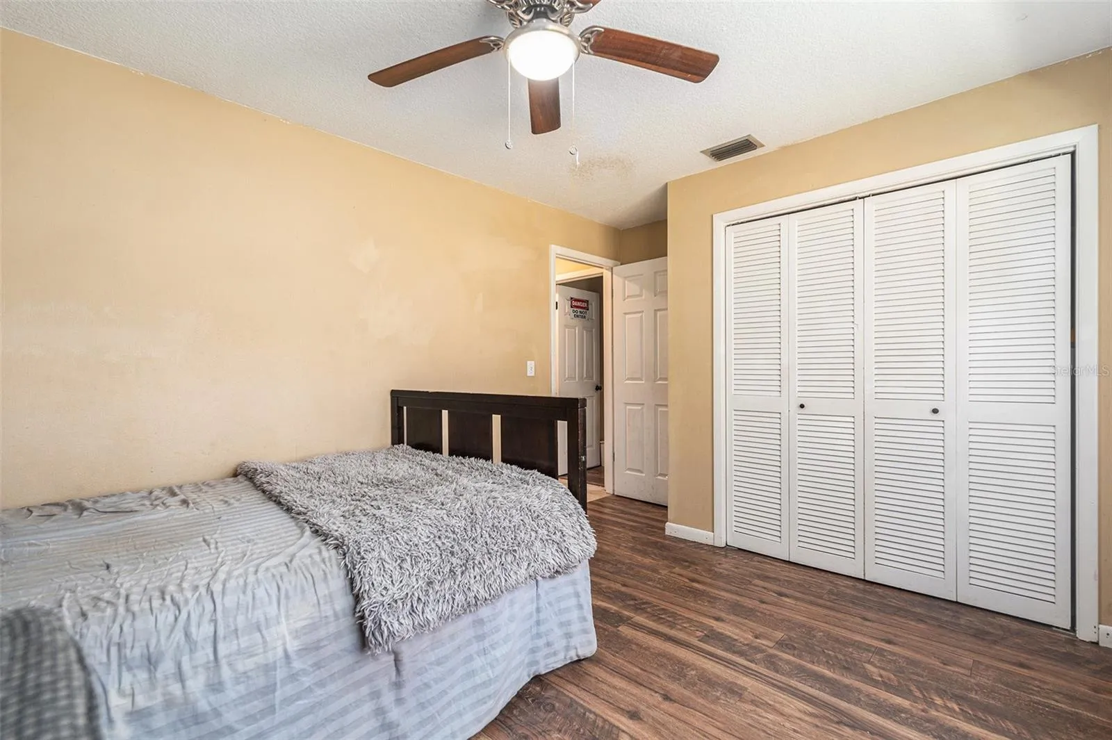 823 Scenic Heights Dr, Brandon, Florida 33511, 4 Bedrooms Bedrooms, ,2 BathroomsBathrooms,Residential,For Sale,SCENIC HEIGHTS,TB8338241