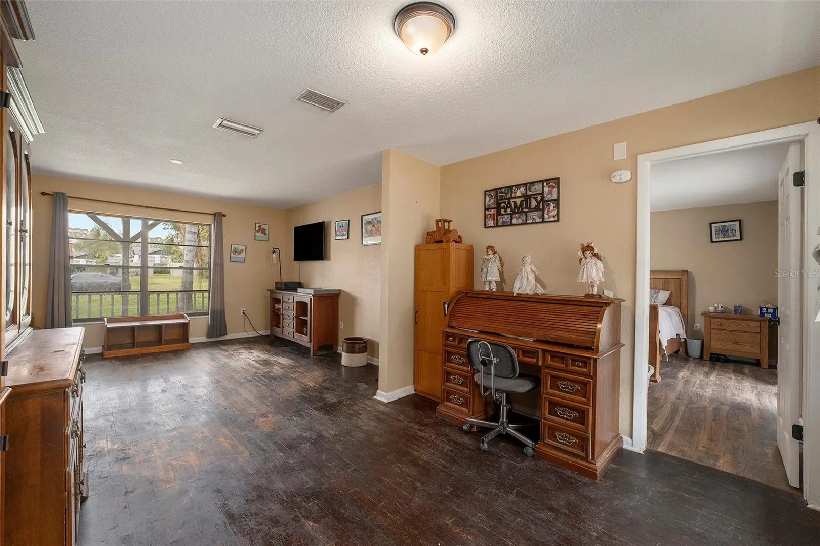 823 Scenic Heights Dr, Brandon, Florida 33511, 4 Bedrooms Bedrooms, ,2 BathroomsBathrooms,Residential,For Sale,SCENIC HEIGHTS,TB8338241
