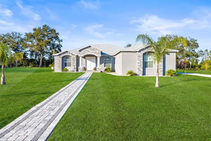 Front view of home