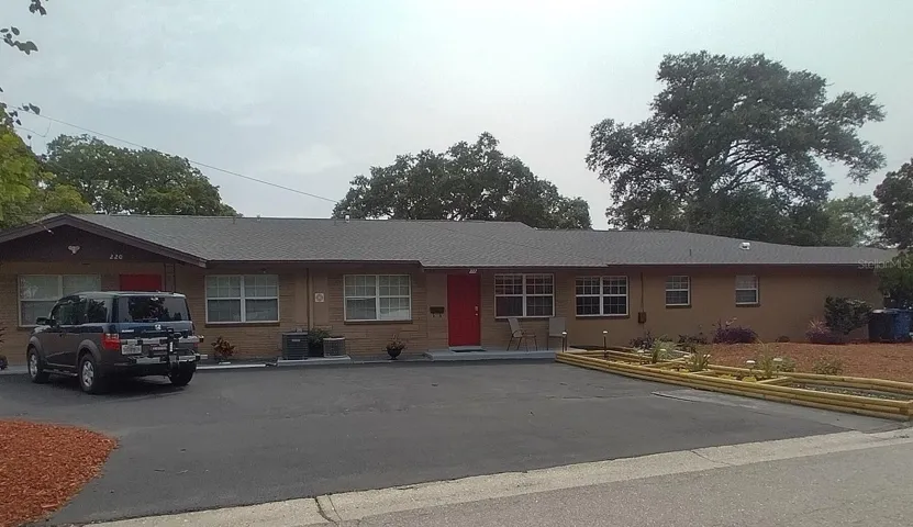Southeast Blvd (2) 2Bedroom 1Bathroom units.