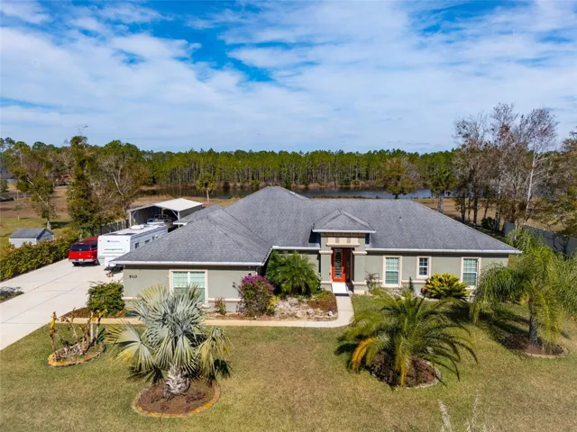 Custom Skyway built home on 1.01 acres