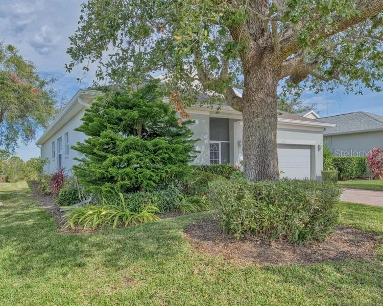 2298 Caledonian St, Clermont, Florida 34711, 3 Bedrooms Bedrooms, ,2 BathroomsBathrooms,Residential,For Sale,CALEDONIAN,G5091642