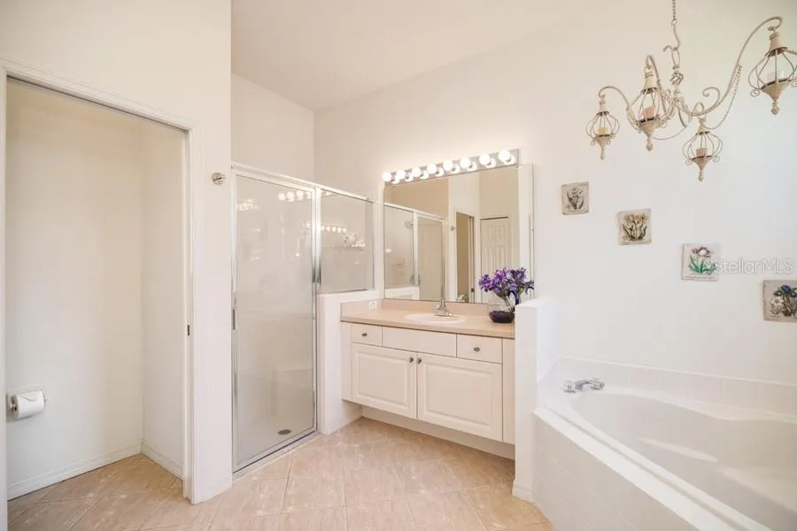 2298 Caledonian St, Clermont, Florida 34711, 3 Bedrooms Bedrooms, ,2 BathroomsBathrooms,Residential,For Sale,CALEDONIAN,G5091642