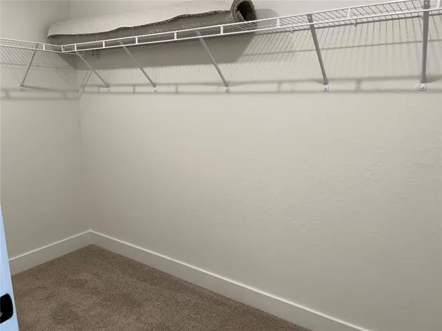 Master Bedroom Walk In Closet