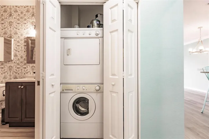 LAUNDRY AREA