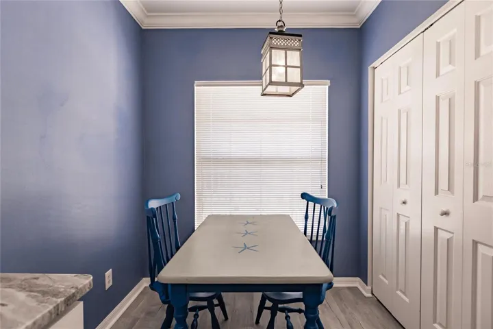 BREAKFAST NOOK