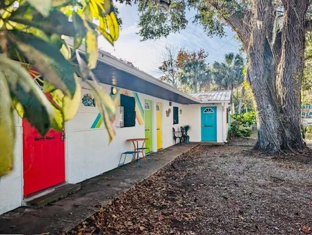 Front entry of rooms facing parking lot