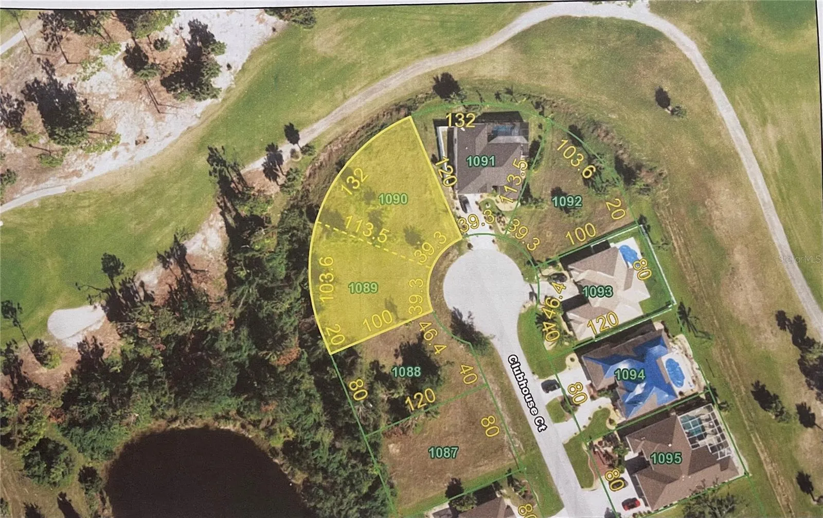 Double lot overlooking the 9th hole of Pinemoor Golf Course
