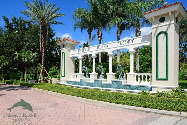 Emerald Island Entrance