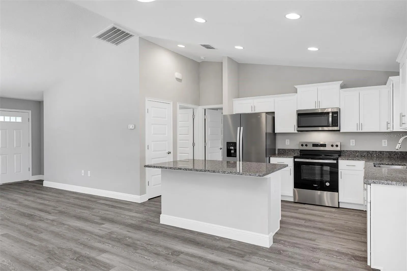 10 Cedar Tree Dr, Ocala, Florida 34472, 3 Bedrooms Bedrooms, ,2 BathroomsBathrooms,Residential,For Sale,CEDAR TREE,O6273762