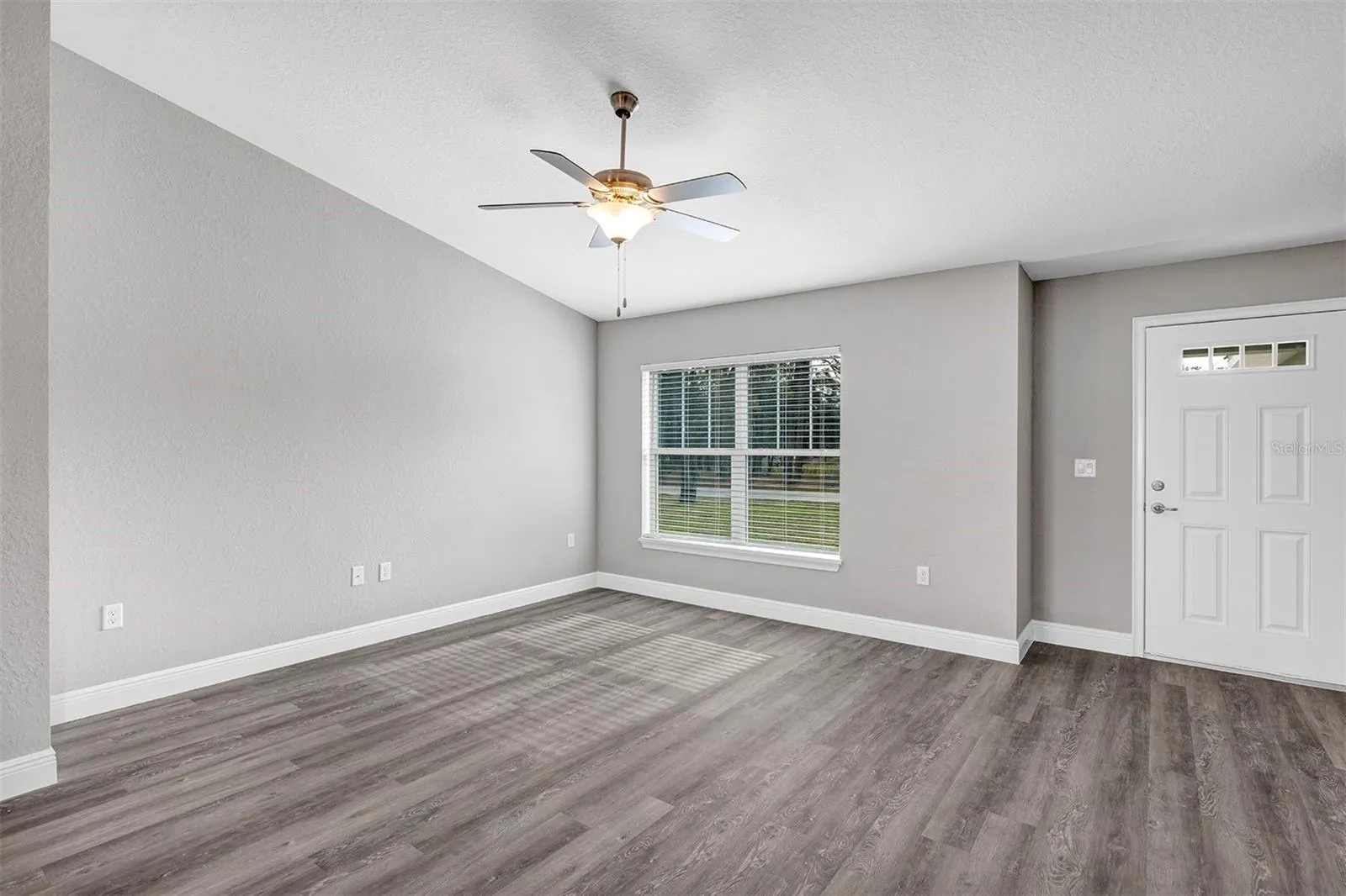 10 Cedar Tree Dr, Ocala, Florida 34472, 3 Bedrooms Bedrooms, ,2 BathroomsBathrooms,Residential,For Sale,CEDAR TREE,O6273762