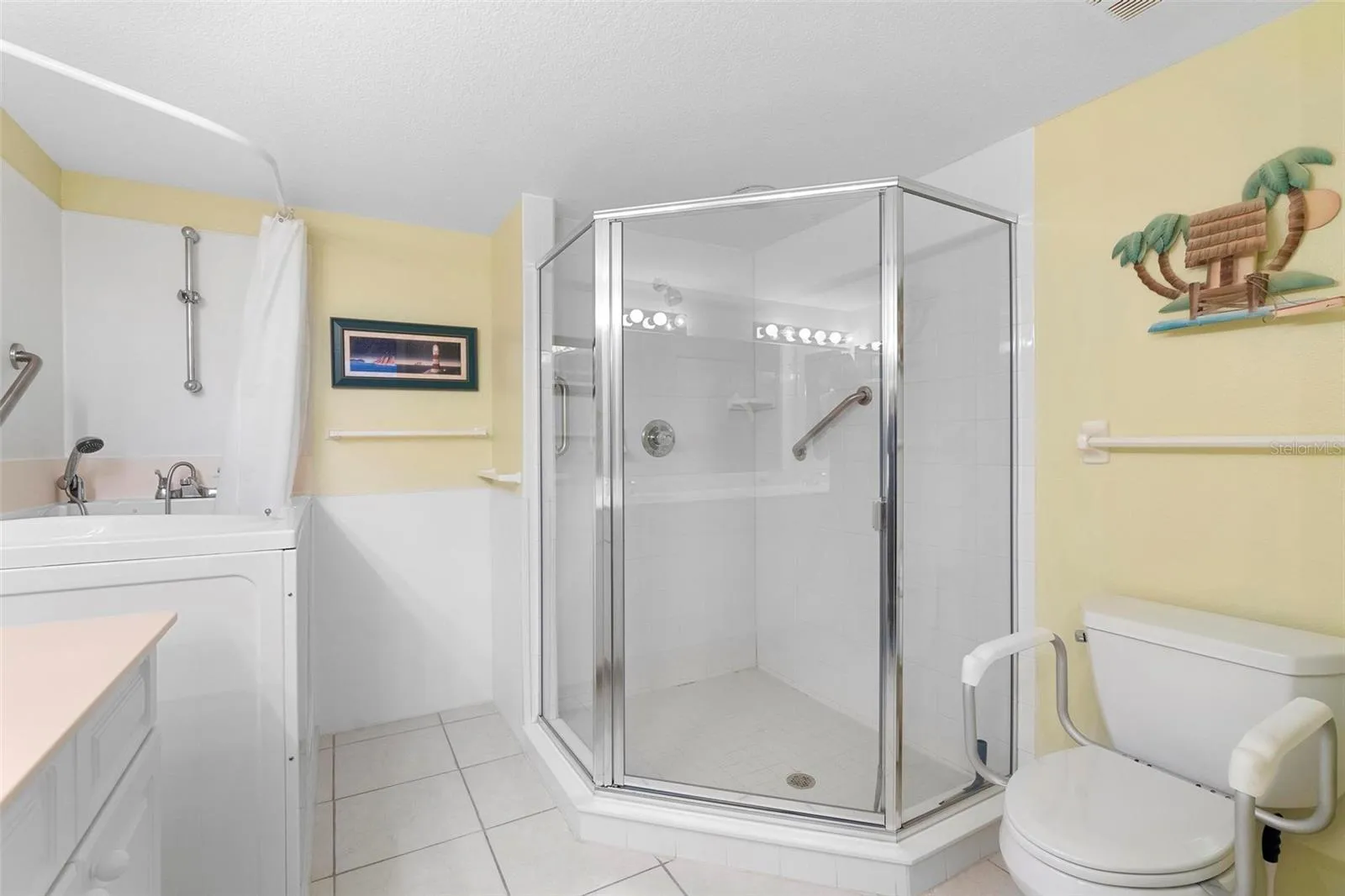 432 Bouchelle Dr #102, New Smyrna Beach, Florida 32169, 2 Bedrooms Bedrooms, ,2 BathroomsBathrooms,Residential,For Sale,BOUCHELLE,O6273847