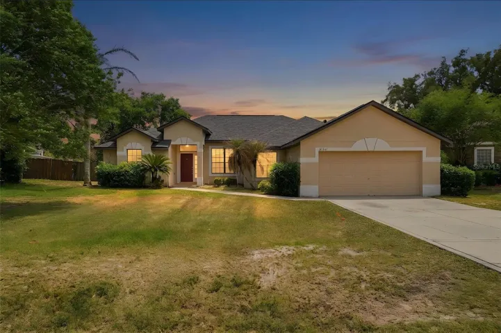 Welcome to 36341 Grand Island Oaks Circle!