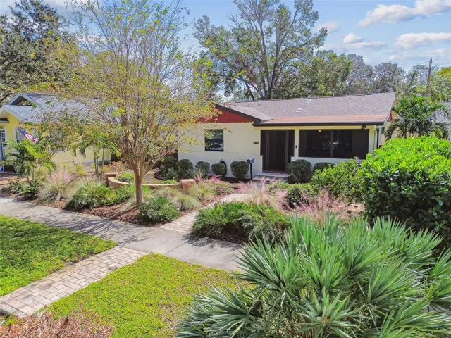 Welcome to 830 23rd Ave N
