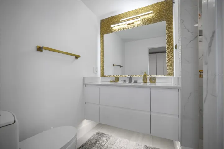 2nd Bathroom