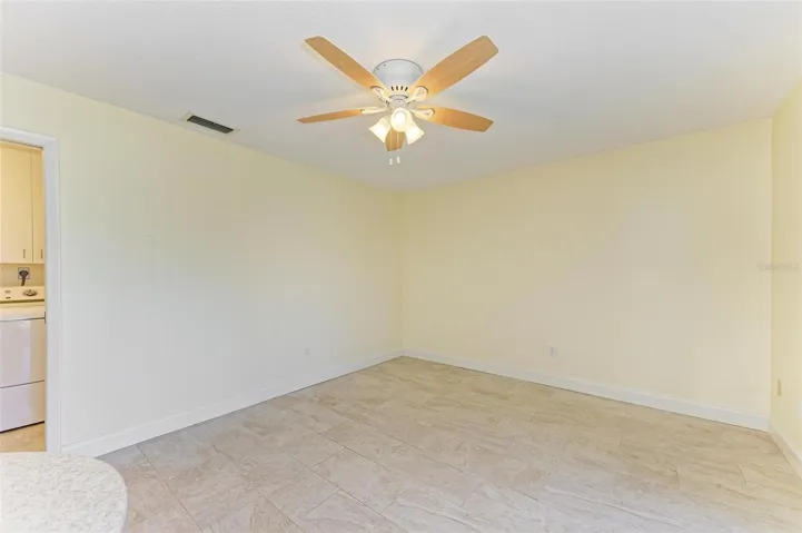 Dining area or flex area off from kitchen