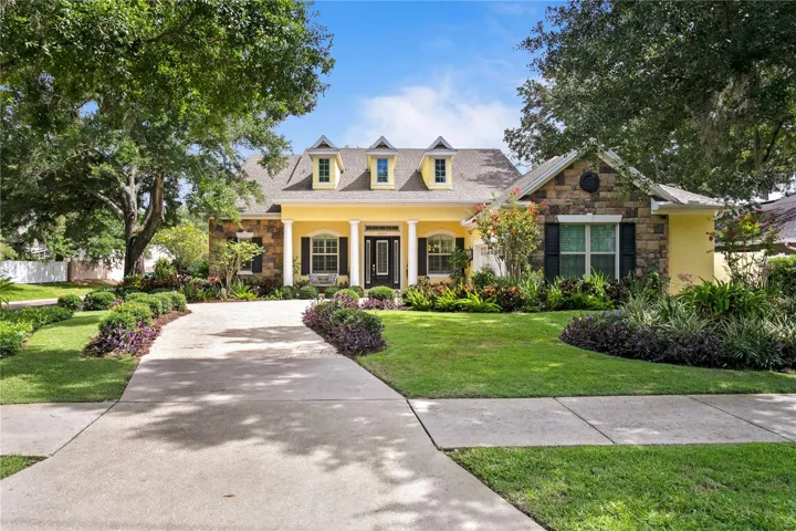 Live, work and play in paradise in South Tampa!