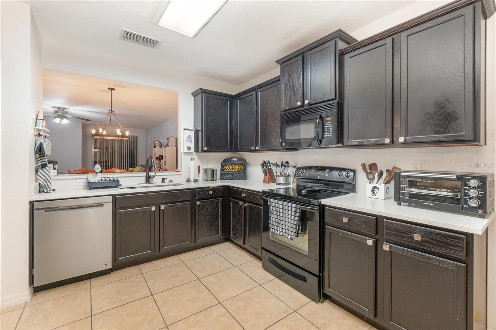 1569 Tamarind Rd, Davenport, Florida 33896, 3 Bedrooms Bedrooms, ,2 BathroomsBathrooms,Residential,For Sale,TAMARIND,O6275352