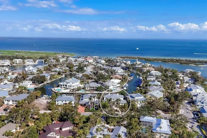Located on the Waterway Canal in Boca Grande!