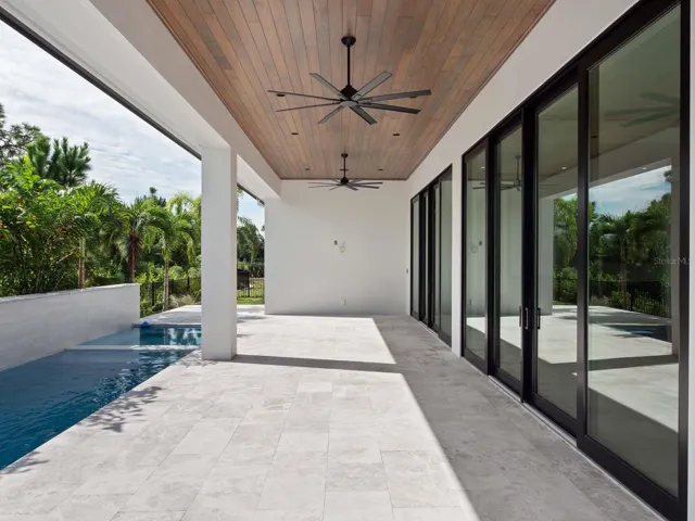 Full Patio