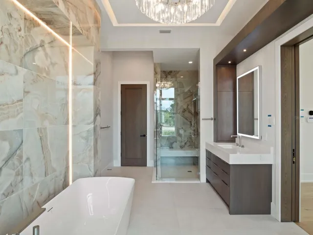 Owners Bath