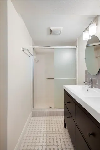 Walk in shower!