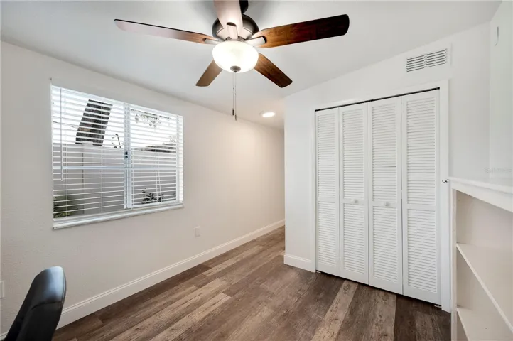 Could be a 4th bedroom , currently used as an office/gaming room